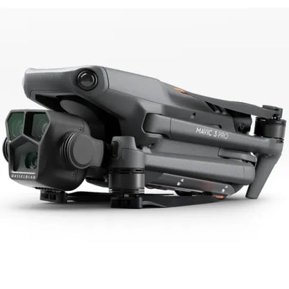 DJI Mavic 3 Pro Fly More Combo + Controlador inteligente RC